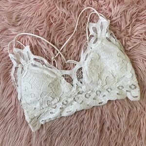 Vine & Valley White Lace Padded Smocked Back Bralette Extra Large